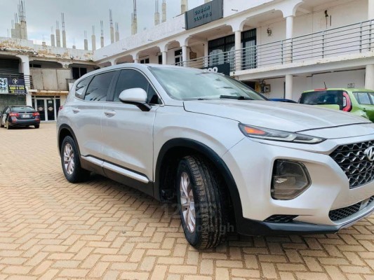 Neat 2019 modle Hyundai Santafe 