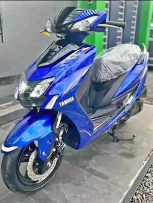 Yamaha motto bike