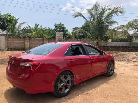 2014 Toyota camry se