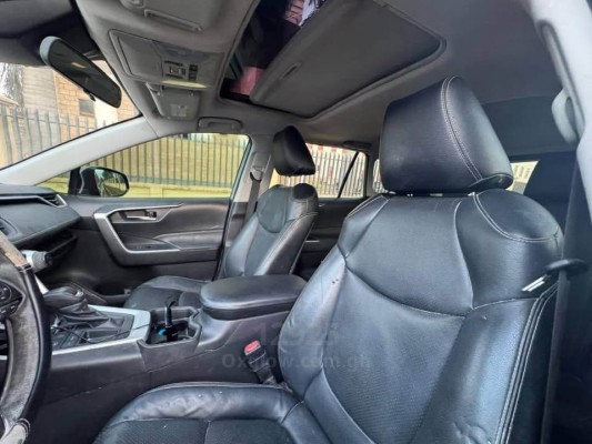 2020 Toyota rav4 xle